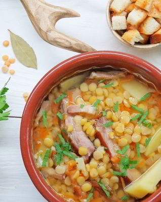 Суп гороховый с копченостями и горчицей