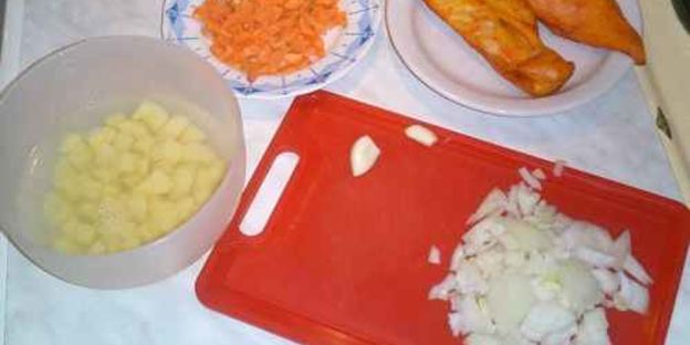 суп гороховый с копченостями