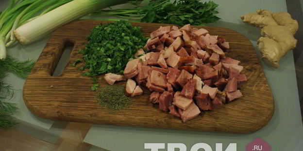 суп гороховый с ветчиной