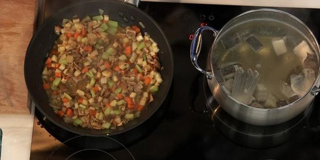 суп из камбалы с рисом и горохом