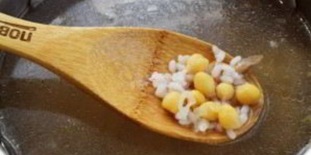 суп из шпината и бараньего гороха