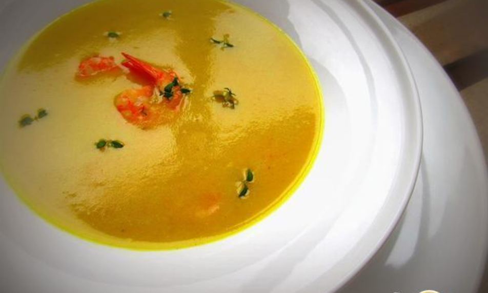 Рецепт картофельного крема-супа с креветками и имбирем