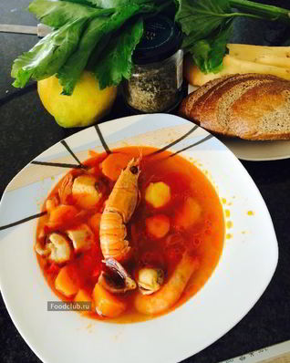 Каталонский суп из морепродуктов рыбацкий