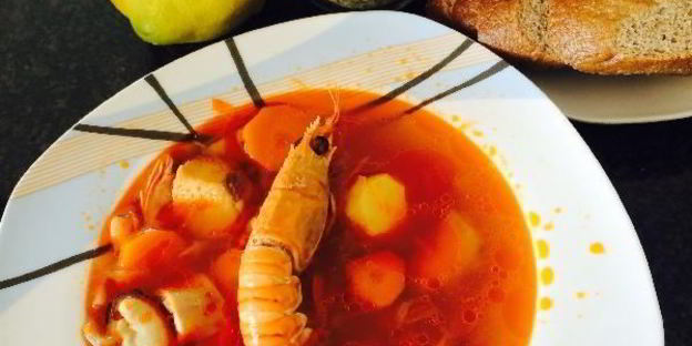 каталонский суп из морепродуктов рыбацкий