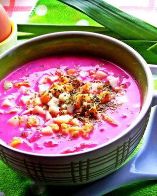 Холодник на кефире с маринованной свеклой