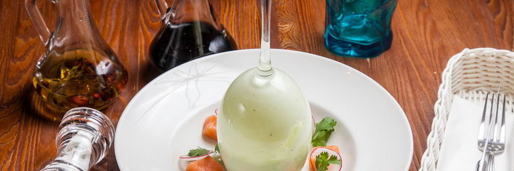 Холодный йогуртовый суп из авокадо