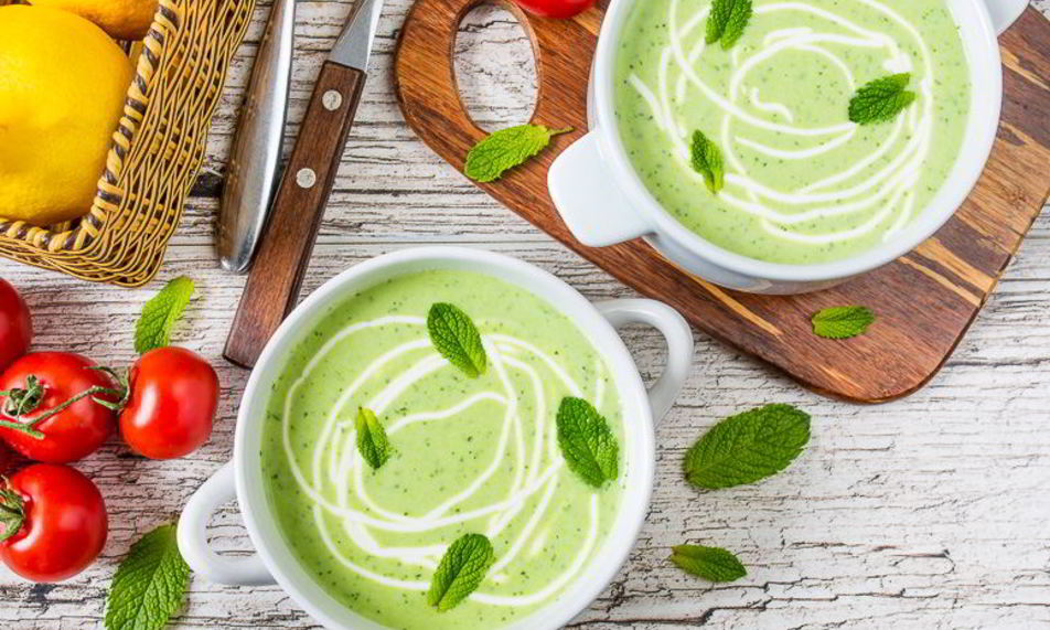 Рецепт холодного йогуртового супа с горошком и мятой