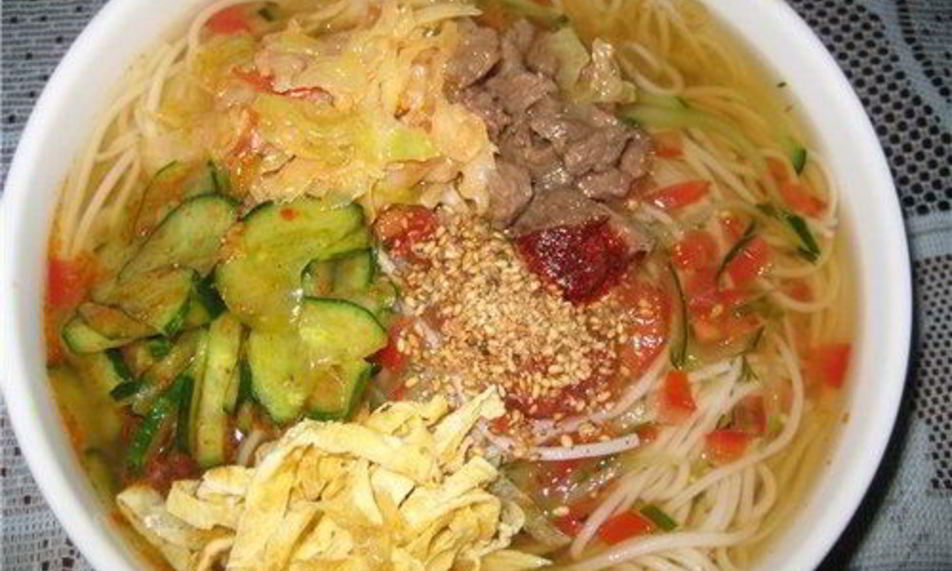 Рецепт холодного корейского супа кукси с говядиной