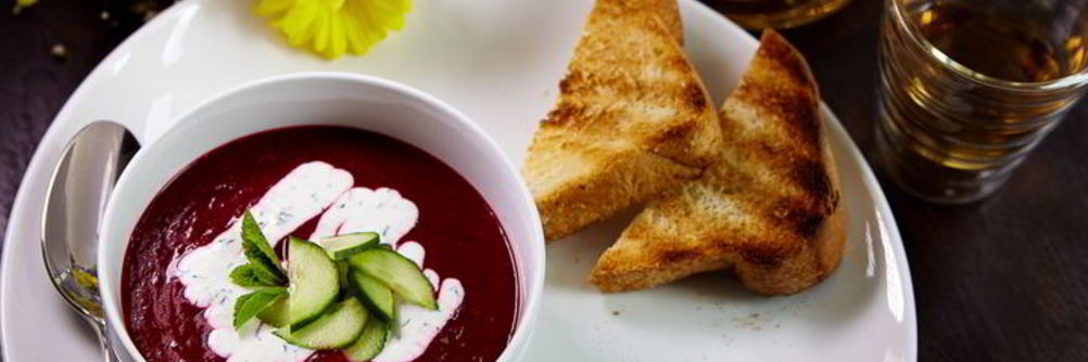 Холодный крем-суп из свеклы