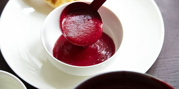 холодный крем-суп из свеклы