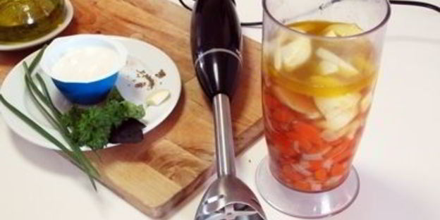 холодный крем-суп с морковью и йогуртом