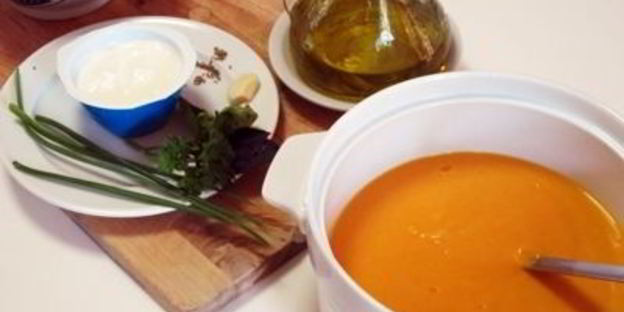 холодный крем-суп с морковью и йогуртом