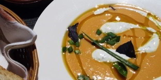 холодный крем-суп с морковью и йогуртом