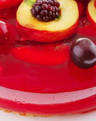 Холодный смородиновый суп с персиками