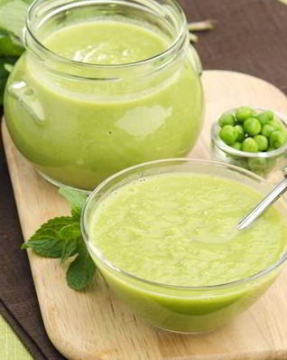 Холодный суп из кабачков с мятой