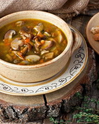 Холодный суп из лесных грибов