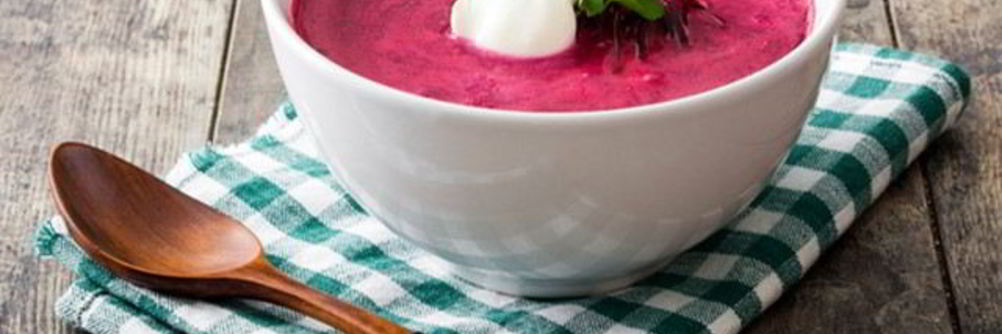 Холодный суп из свежей свеклы