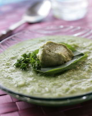 Холодный суп из свежих огурцов