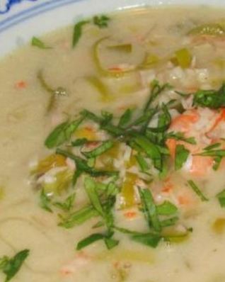 Освежающий летний холодный суп Frutti di mare