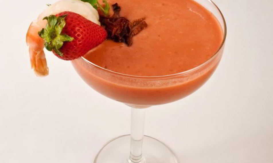 Рецепт томатна-клубничного гаспачо
