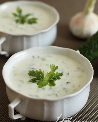 Турецкий холодный суп Джаджык