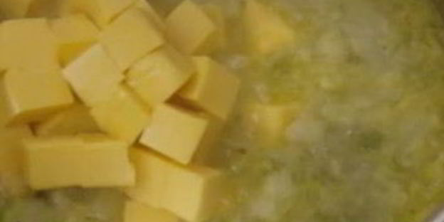 крем-суп из брокколи с сыром