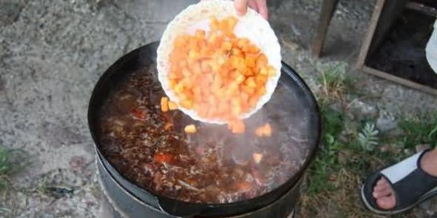 лагман на костре