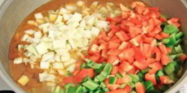 лагман с сельдереем