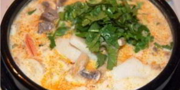 молочный суп с пастой и морскими гребешками