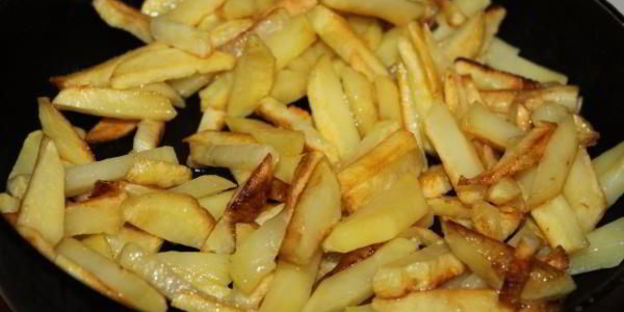 килька в томате с жареной картошкой