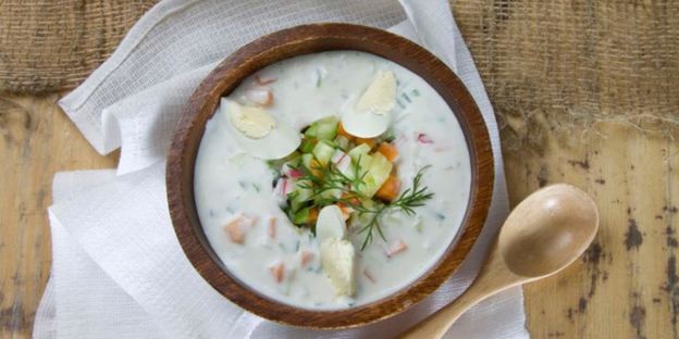 окрошка на кефире с редисом и морковью