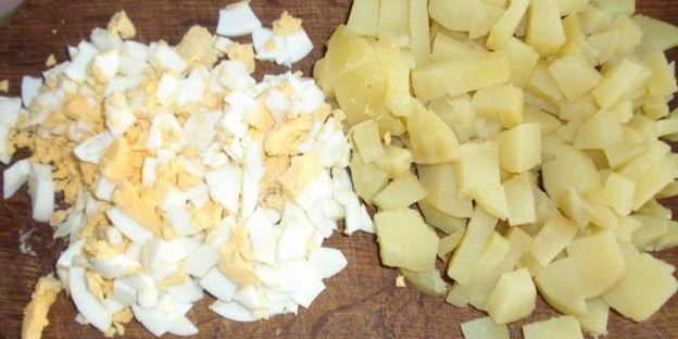 окрошка на курином бульоне