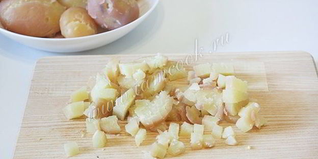 окрошка на сыворотке с куриной грудкой