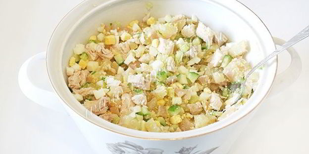окрошка на сыворотке с куриной грудкой
