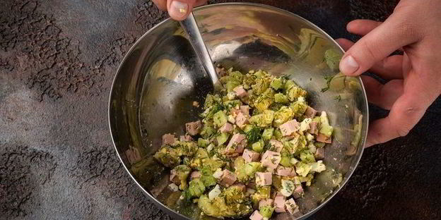 окрошка с колбасой