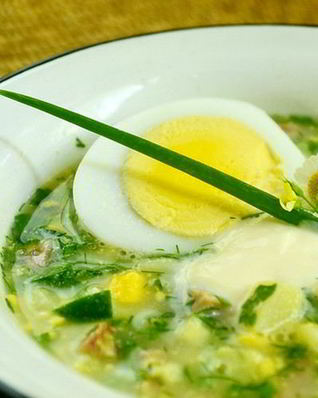 Окрошка с куриным филе и бульоном