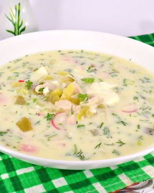 Окрошка с курицей и маринованными огурцами