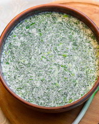 Окрошка с минеральной негазированной водой, кефиром и курицей