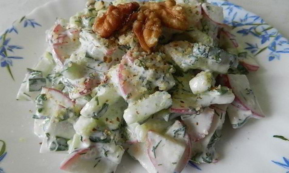Рецепт салата окрошка с грецкими орехами