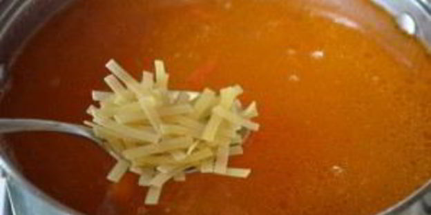 наваристый суп с фрикадельками и овощами