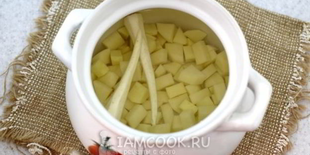 овощной суп с консервированным зеленым горошком