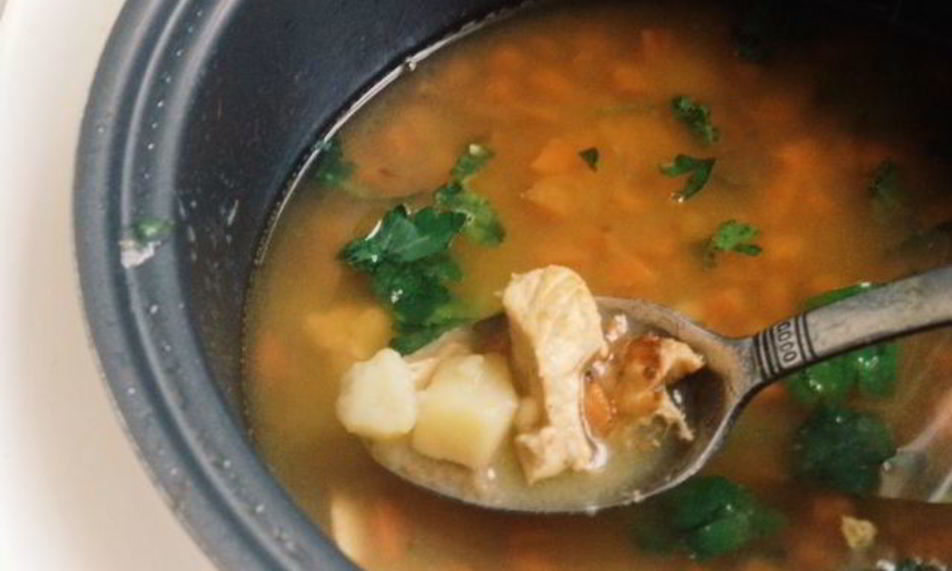 Рецепт овощного супа с курицей в мультиварке