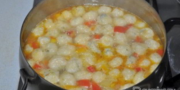 овощной суп с сырными клецками-шариками