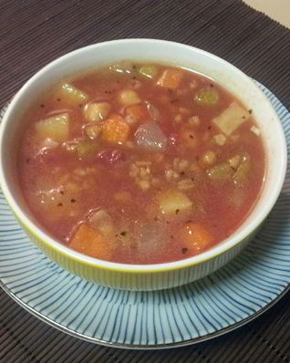 Овощной суп с зерном и фасолью