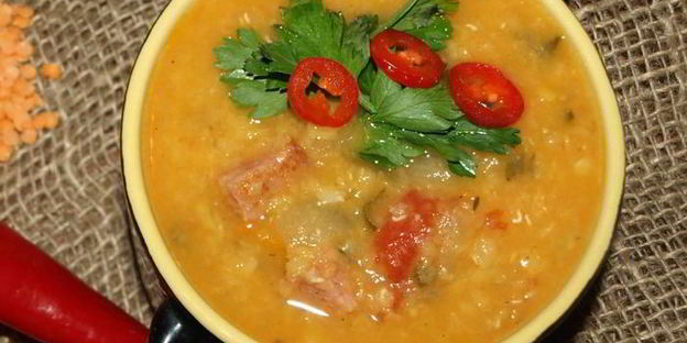 чечевичная похлебка с сальчичоном