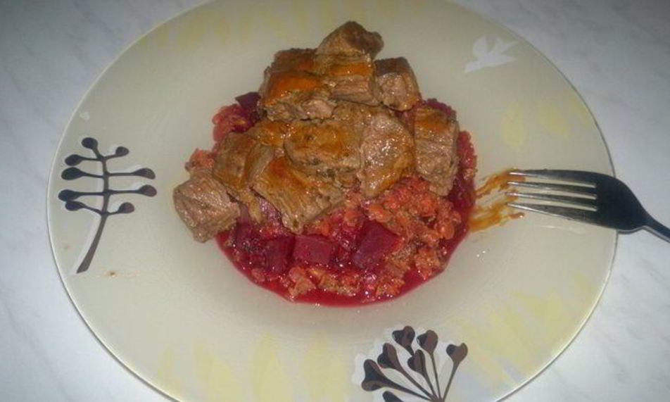 Рецепт чечевичной похлебки со свеклой, луком и горчицей