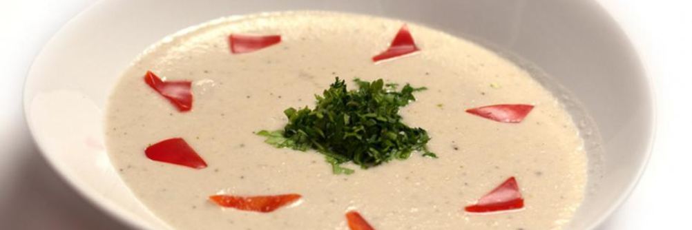 Чесночная похлебка с лепешками