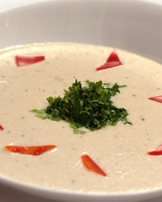 Чесночная похлебка с лепешками