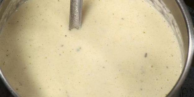 чесночная похлебка с лепешками