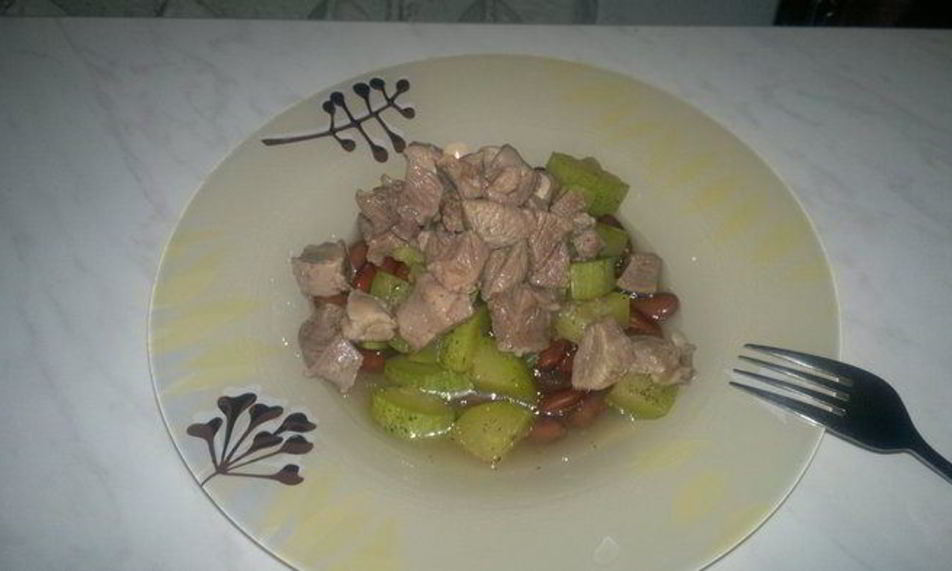 Рецепт фасолевой похлебки с бедром индейки и кабачком